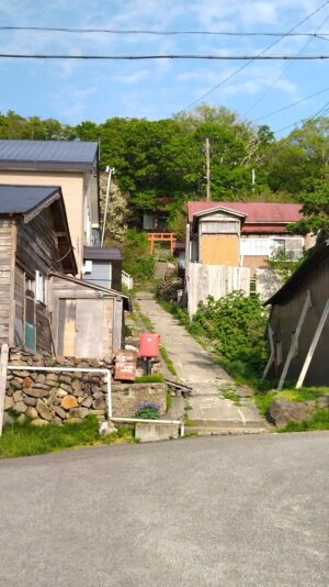 北海道増毛町の岩尾温泉近くの岩尾稲荷神社